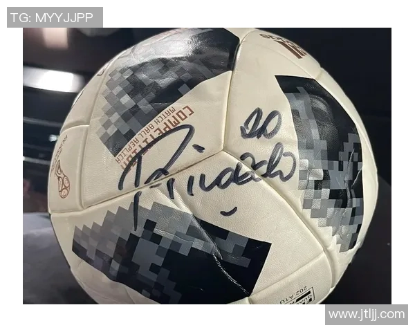 如何模仿足球明星的签名风格与技巧分享