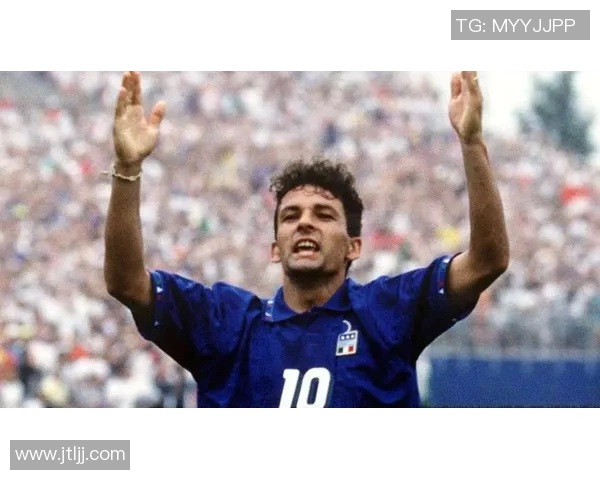 德国足球明星背影展现荣耀与奋斗的青春岁月