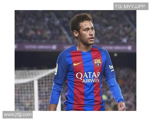 现役33岁足球明星的辉煌历程与未来展望解析